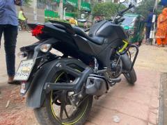 CB Hornet 160R CBS